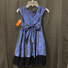 Load image into Gallery viewer, Sequin velvet flower dress
