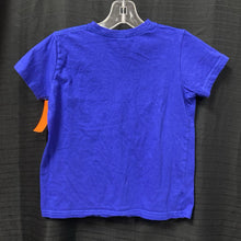 Load image into Gallery viewer, Pocket tshirt (the vermont flannel)
