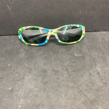 Load image into Gallery viewer, Camo Sunglasses
