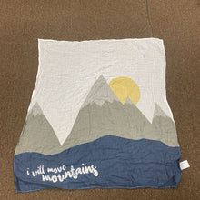Load image into Gallery viewer, Baby's First Year Monthly Milestone Blanket &amp; Cards
