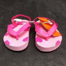 Load image into Gallery viewer, Girls Heart Flip Flops
