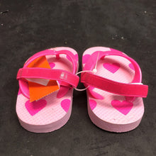 Load image into Gallery viewer, Girls Heart Flip Flops
