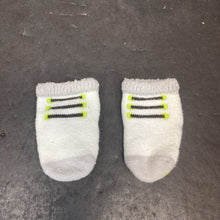 Load image into Gallery viewer, 3pk Boys Socks
