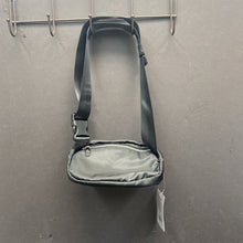 Load image into Gallery viewer, Belt Bag (NEW)
