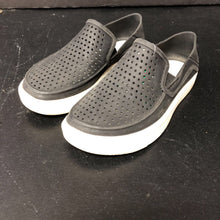 Load image into Gallery viewer, Boys Slip On Shoes
