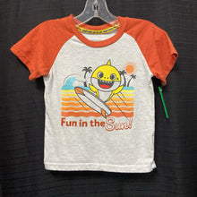 Load image into Gallery viewer, &quot;fun in the sun&quot; Tshirt
