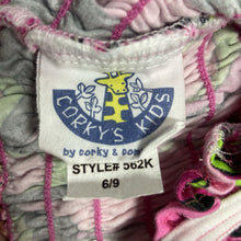 Load image into Gallery viewer, Groovy flower outfit
