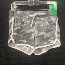Load image into Gallery viewer, Camouflage shorts
