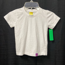 Load image into Gallery viewer, Solid Tshirt
