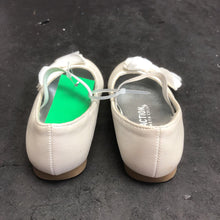 Load image into Gallery viewer, Girls Bow Shoes
