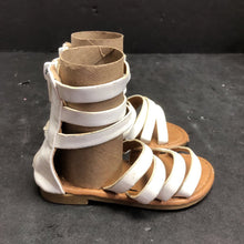 Load image into Gallery viewer, Girls Strappy Shoes
