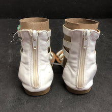 Load image into Gallery viewer, Girls Strappy Shoes
