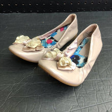Load image into Gallery viewer, Girls Bow Flats
