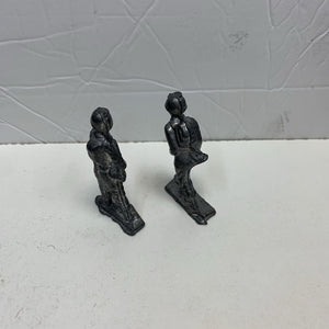 2pk Cast Iron Army Men