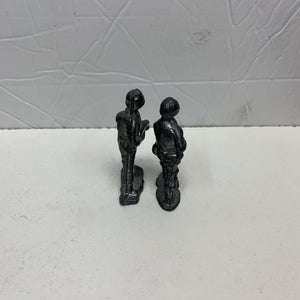 2pk Cast Iron Army Men