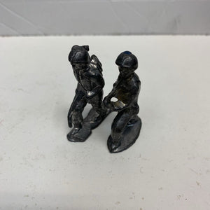 2pk Cast Iron Army Men
