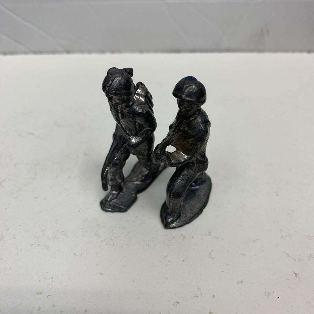 2pk Cast Iron Army Men