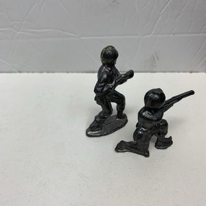 2pk Cast Iron Army Men