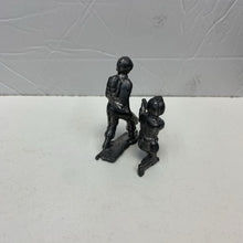 Load image into Gallery viewer, 2pk Cast Iron Army Men
