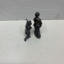Load image into Gallery viewer, 2pk Cast Iron Army Men
