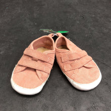 Load image into Gallery viewer, Girls Velcro Shoes

