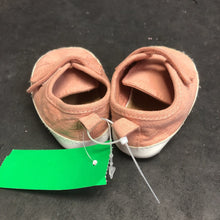 Load image into Gallery viewer, Girls Velcro Shoes
