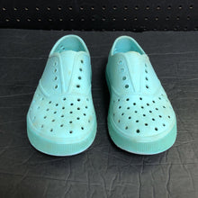 Load image into Gallery viewer, Girls Slip On Shoes
