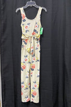 Load image into Gallery viewer, Flower Jumpsuit Outfit
