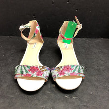 Load image into Gallery viewer, Girls Rhinestone Flower Shoes (Alex Marie)
