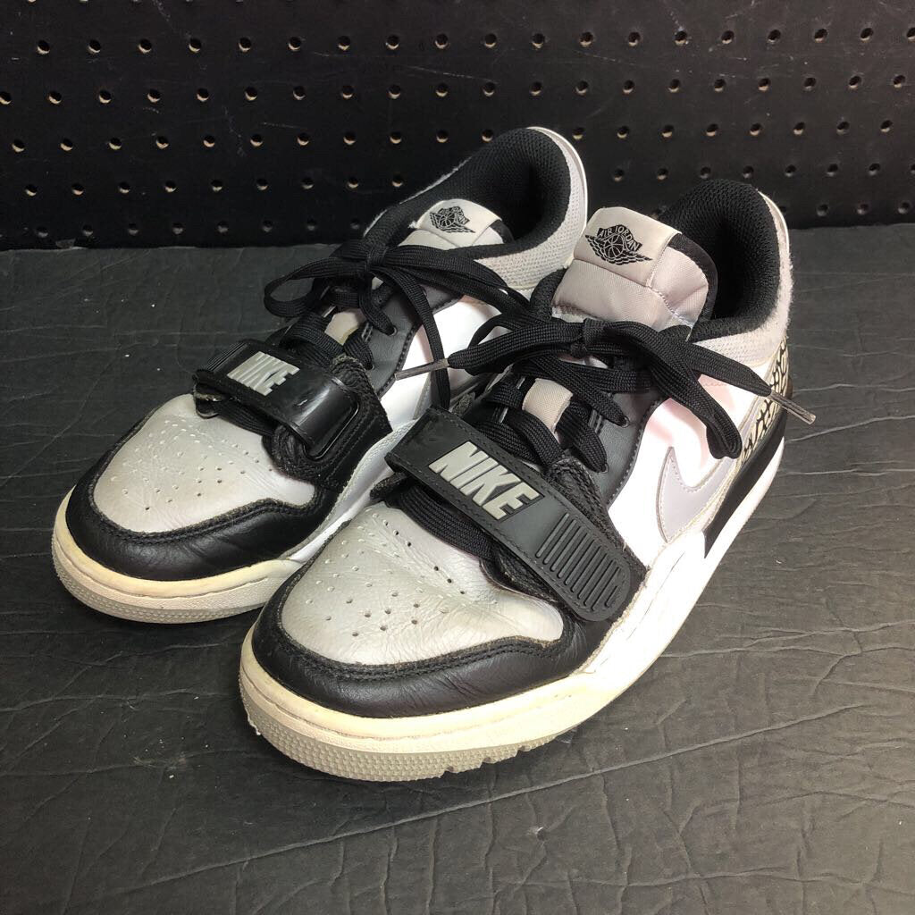 Boys Jordan Legacy 312 Sneakers