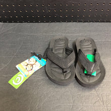 Load image into Gallery viewer, Boys Flip Flops (NEW) (Cobian)
