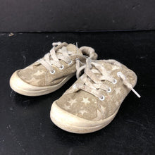 Load image into Gallery viewer, Girls Star Sneakers
