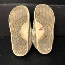 Load image into Gallery viewer, Girls Star Sneakers
