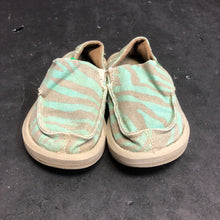 Load image into Gallery viewer, Girls Striped Shoes
