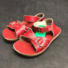 Load image into Gallery viewer, Girls Heart Sandals
