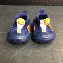 Load image into Gallery viewer, Boys Grip Shoes
