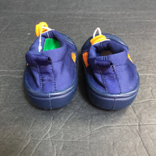 Load image into Gallery viewer, Boys Grip Shoes
