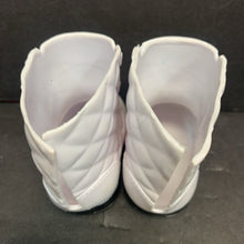 Load image into Gallery viewer, Boots for 18&quot; Doll
