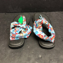 Load image into Gallery viewer, Womens Flower Flip Flops
