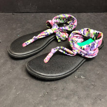 Load image into Gallery viewer, Womens Flip Flops
