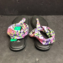 Load image into Gallery viewer, Womens Flip Flops
