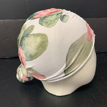 Load image into Gallery viewer, Girls Flower Knotted Hat (little loper&#39;s)
