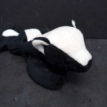 Load image into Gallery viewer, Stinky the Skunk Beanie Baby
