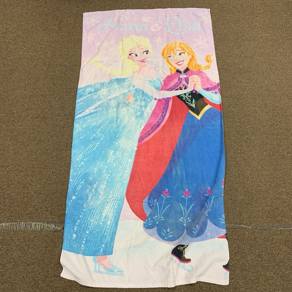 Anna & Elsa Bath Towel
