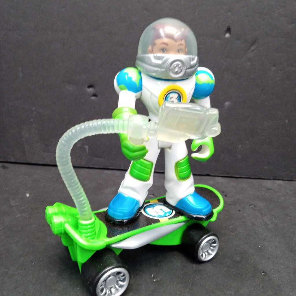 Planet Heroes Earth Ace w/Skateboard