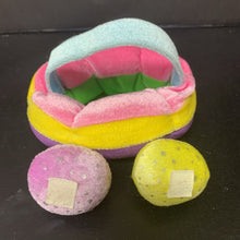 Load image into Gallery viewer, Easter Basket w/Eggs
