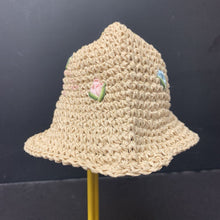 Load image into Gallery viewer, Flower Straw Hat
