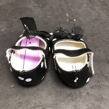Load image into Gallery viewer, Girls Polka Dot Flats
