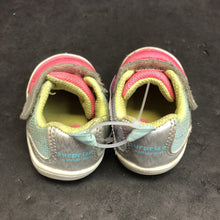 Load image into Gallery viewer, Girls Velcro Sneakers
