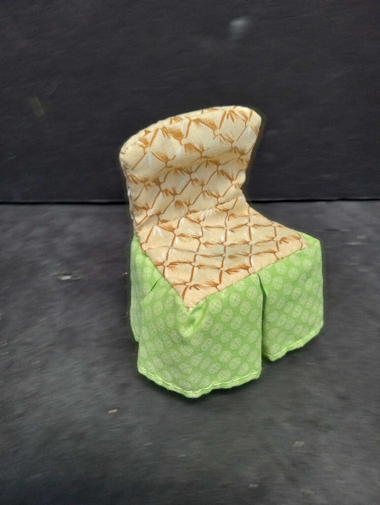 Dollhouse Living Room Chair